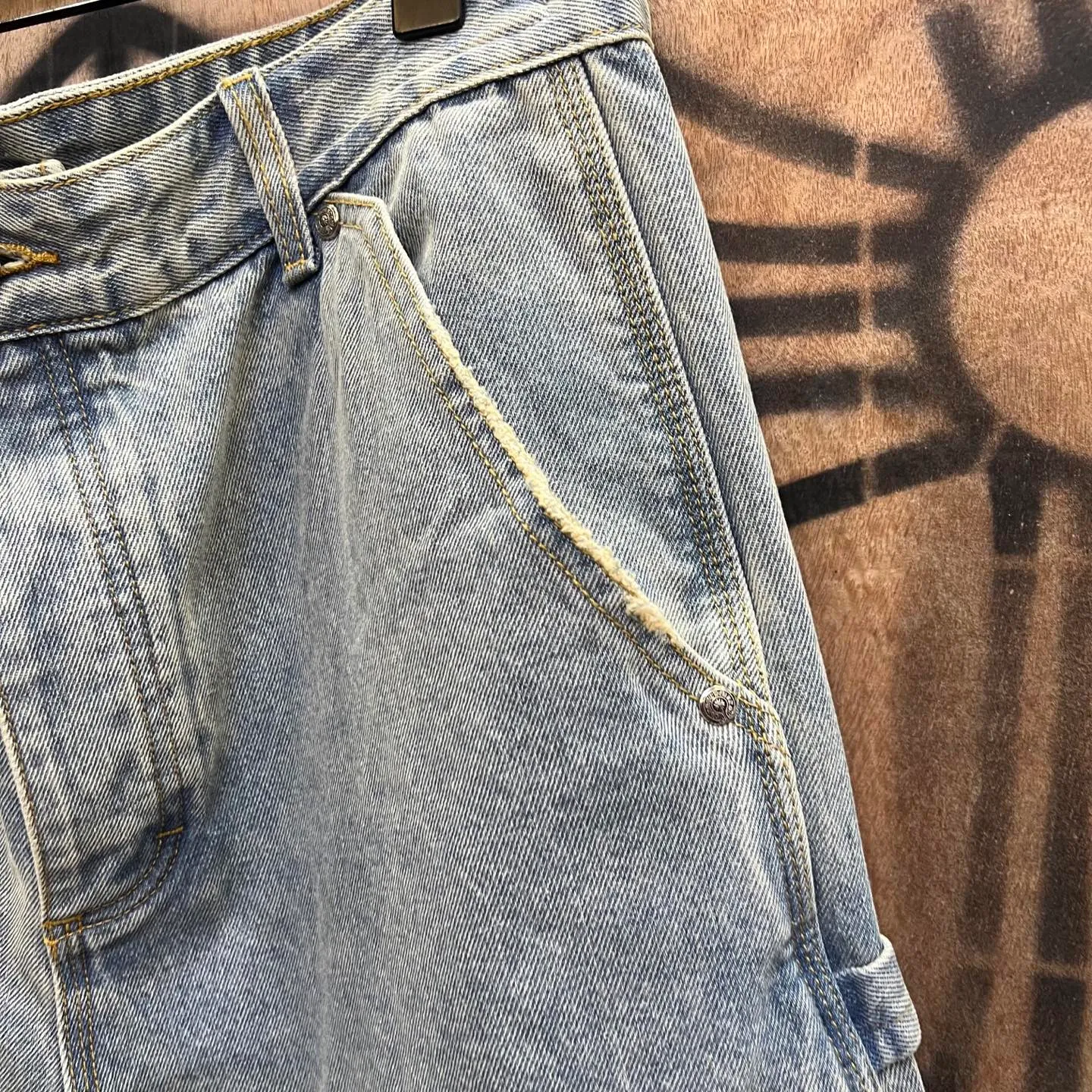 P510 chrome hearts limited series new city limited jeans Chrome Hearts city limited denim shorts vintage levis American made 501 505 517 base version remake Levis American made 501 base version imported sheepskin 925 silver remake Customers provide waist and pants length or height and weight The studio will select the most suitable base version for you to remake There are many people doing remakes in the market Don't belittle or comment The difference is visible to the naked eye See more and compare yourself #CHROME HEARTS Unisex style